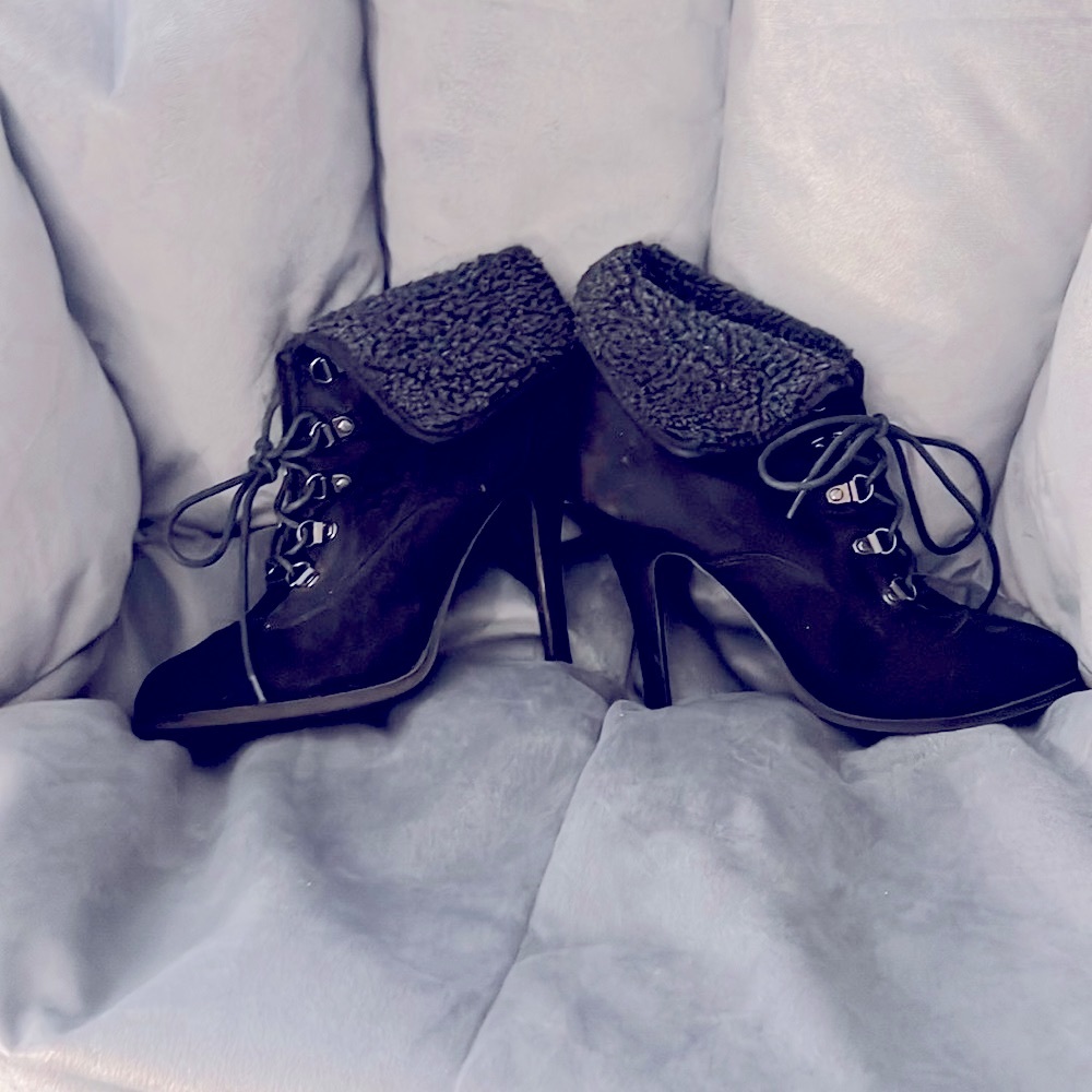 Kardashian Kollection Black Aspen Stiletto lace up Boots Size 8